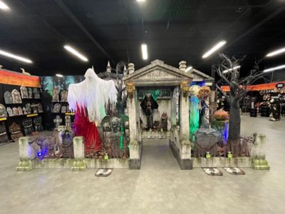 Spirit Halloween 2023 InStore Experience Spirit Halloween Blog