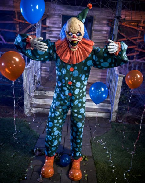 New For 2020 PeekABoo Clown Animatronic From Spirit Halloween