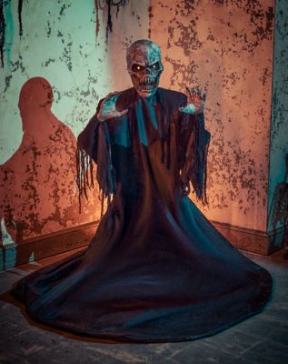 8.8 Ft Mr. Dark Animatronic
