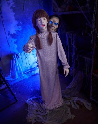 5 Ft. Ophelia Animatronic - Decorations - Spirithalloween.com