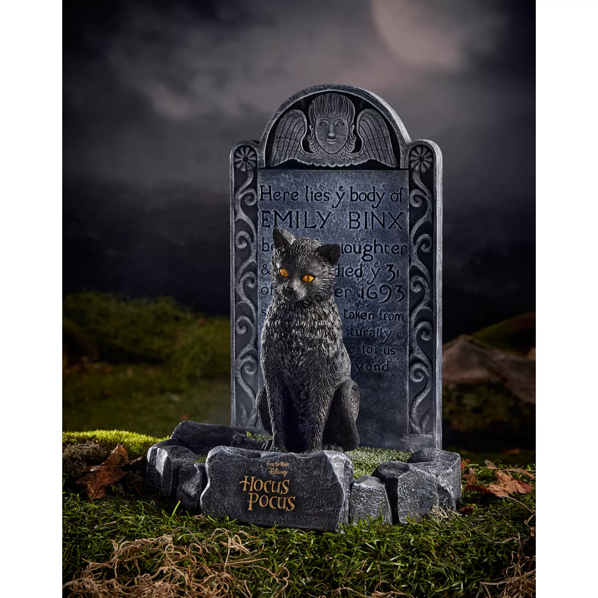 Hocus Pocus Binx Statue at Spencer's