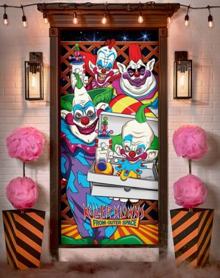 Killer Klowns From Outer Space Halloween Decorations
 Killer Klowns from Outer Space Door Cover Spirithalloween