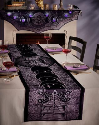 01612308 - Mystical Arts Insect Lace Table Runner