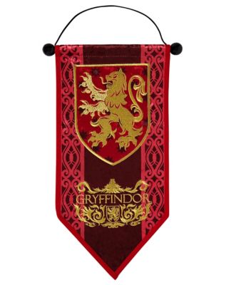 Gryffindor Banner - Harry Potter - Spirithalloween.com