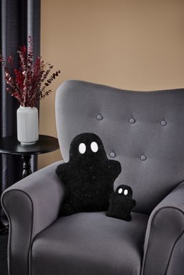 01713270 - Black Ghost and Baby Pillow Set