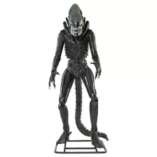 6 Ft 8 In Alien Xenomorph Animatronic at Spirit Halloween