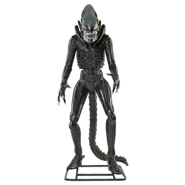 6 Ft 8 In Alien Xenomorph Animatronic at Spirit Halloween