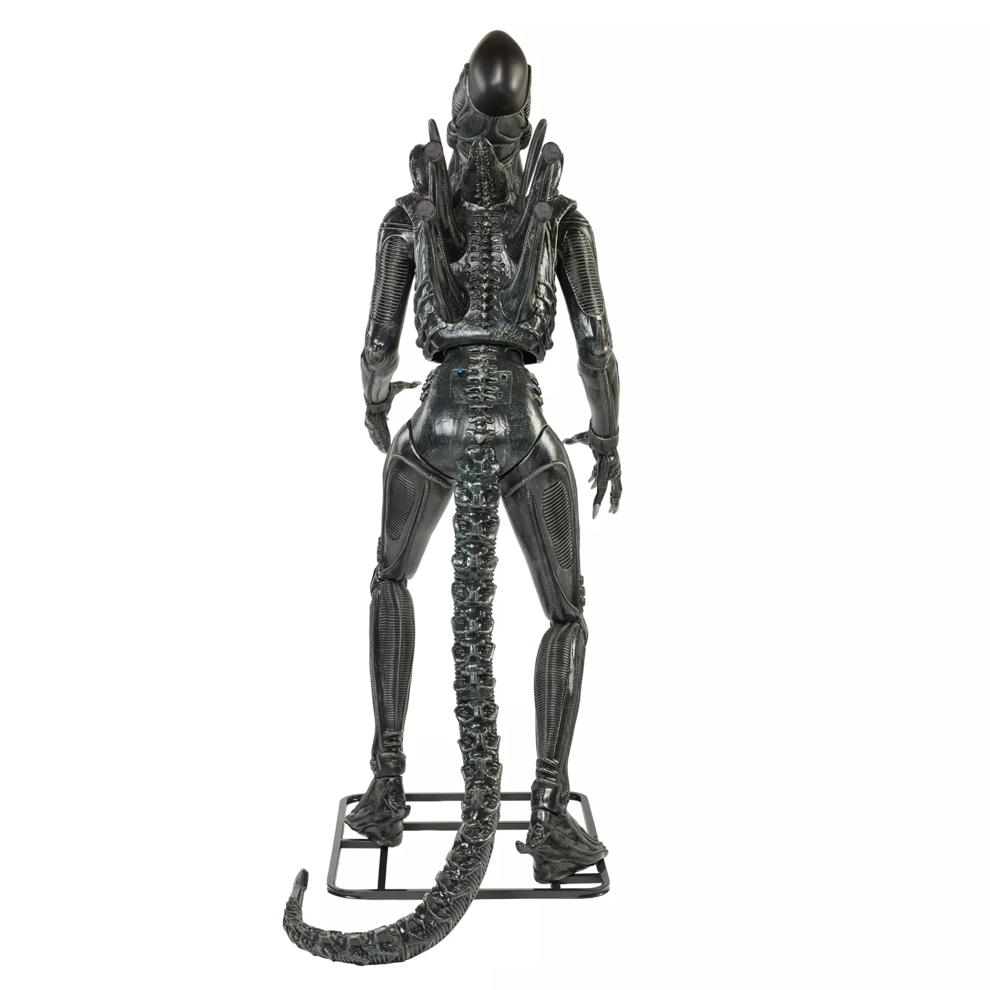 6 Ft 8 In Alien Xenomorph Animatronic at Spirit Halloween