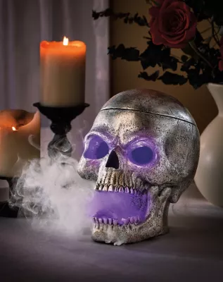 Skeletons and Skull Décor