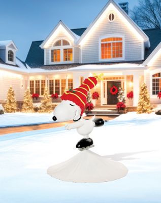 4 Ft 10 In Ice Skating Snoopy Animatronic - Peanuts