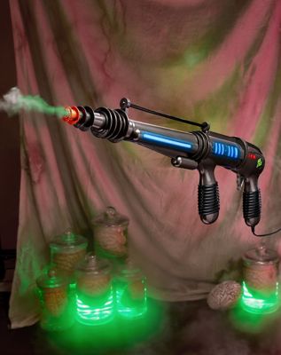 Mars Attacks Atomic Ray Gun with Poster