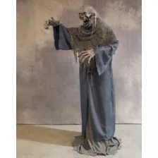 6 Ft 6 In Creeper Animatronic - Beastcraft at Spirit Halloween