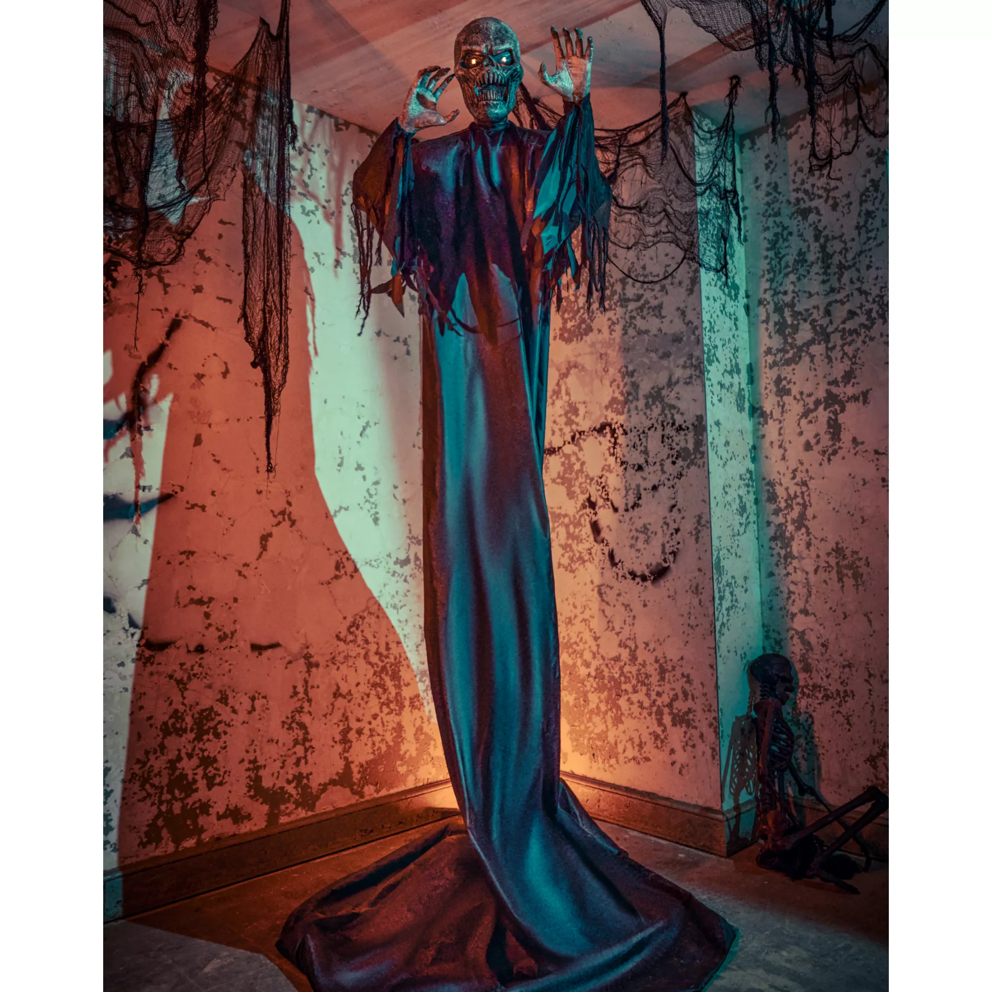 8 Ft 9 In Mr. Dark Animatronic at Spirit Halloween