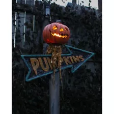 Light-Up Pumpkin Sign - Beastcraft at Spirit Halloween