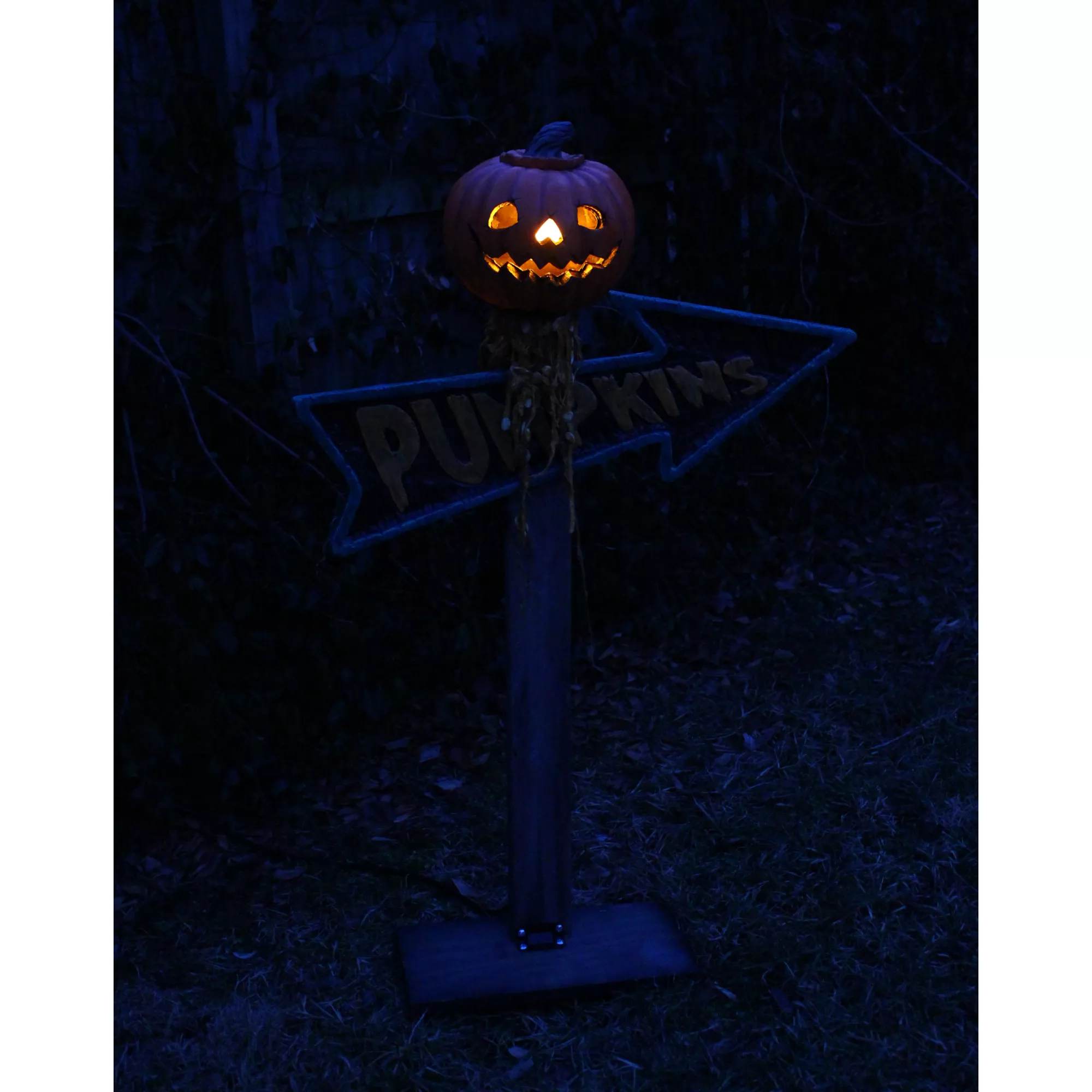 Light-Up Pumpkin Sign - Beastcraft at Spirit Halloween