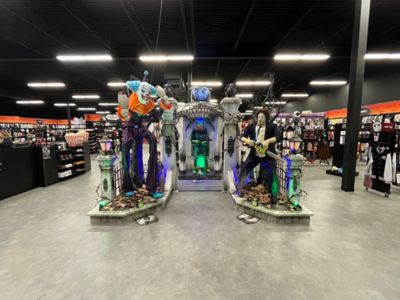 Spirit Halloween, Party City Look To Conjure Up 1,600 Halloween Pop-Ups  This Year